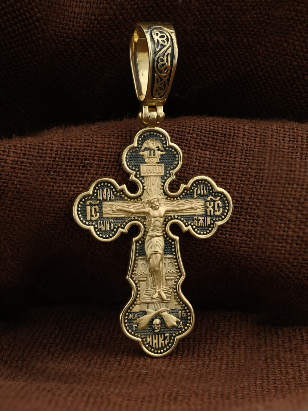 Крест из лимонного золота