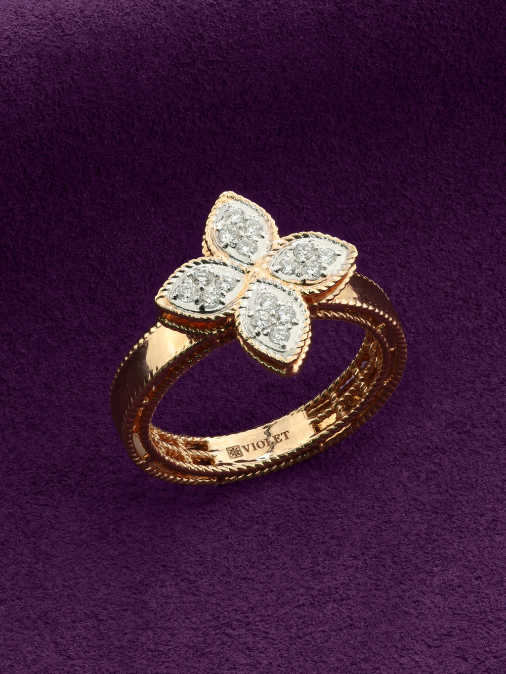 Кольцо из золота c бриллиантами