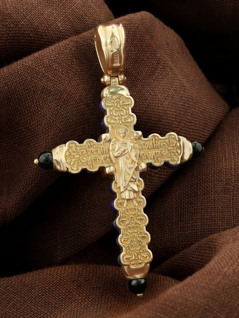 Крест из лимонного золота c ониксом и лазуритом