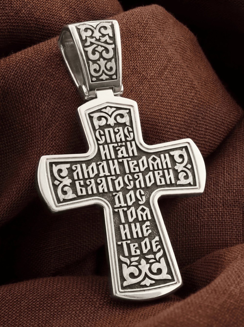 Крест из белого золота