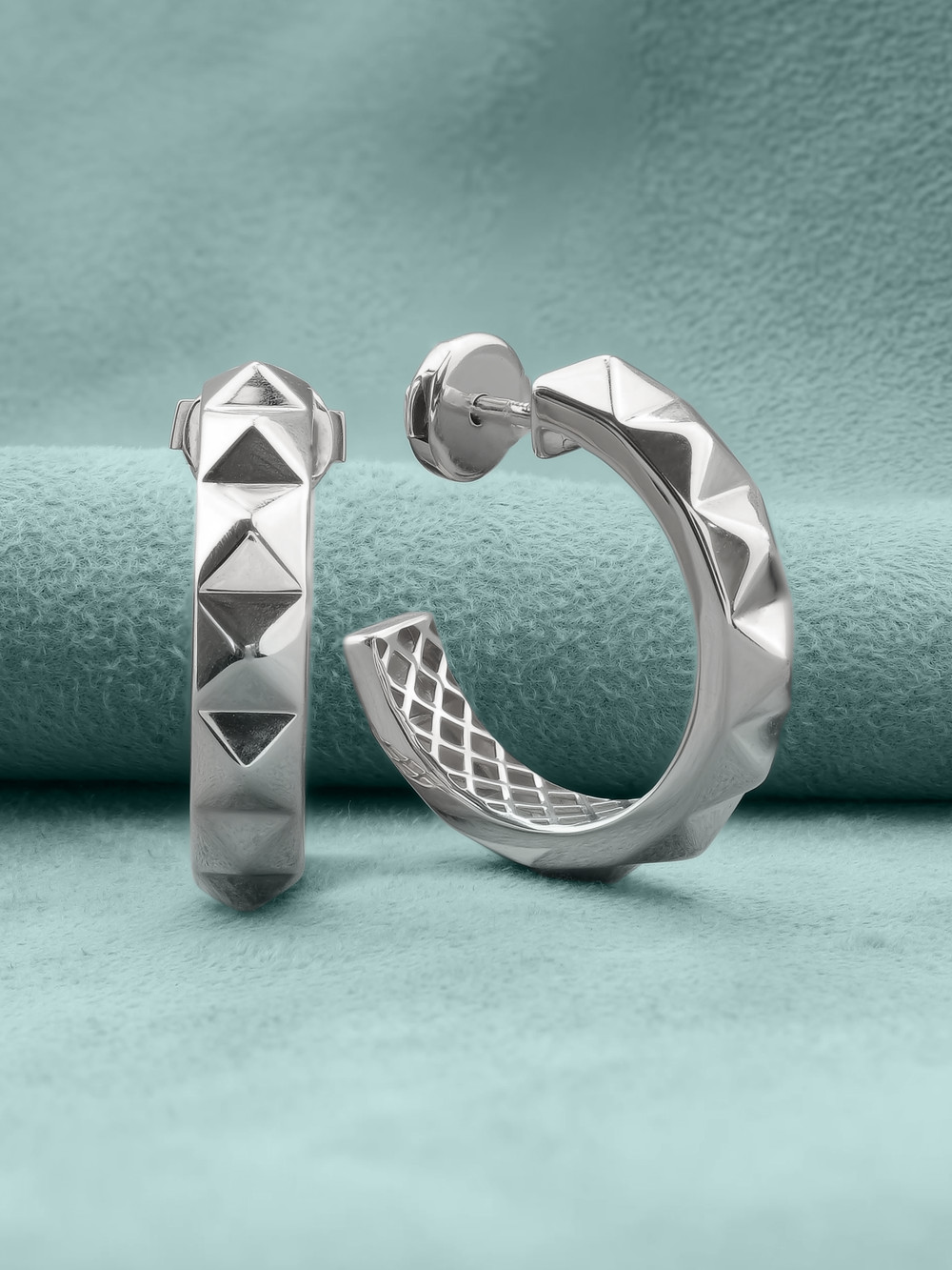 Серьги из белого золота