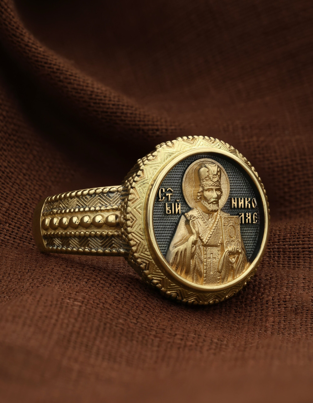 Кольцо из лимонного золота