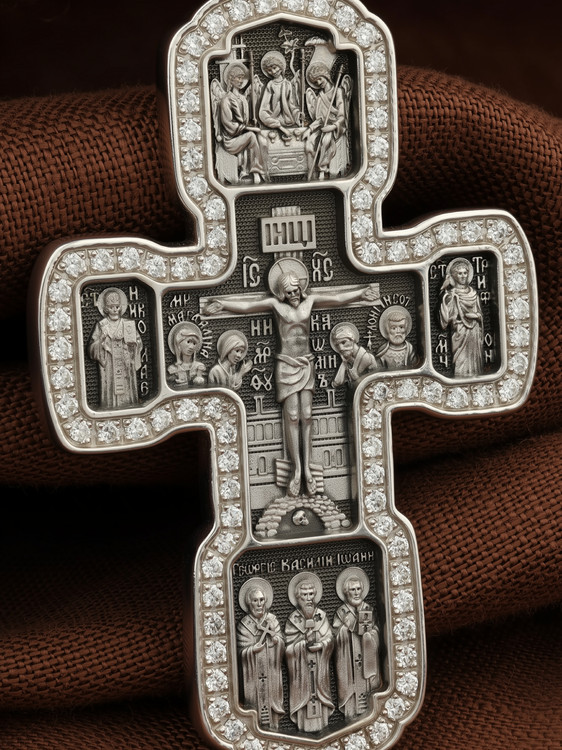 Крест из белого золота c бриллиантами