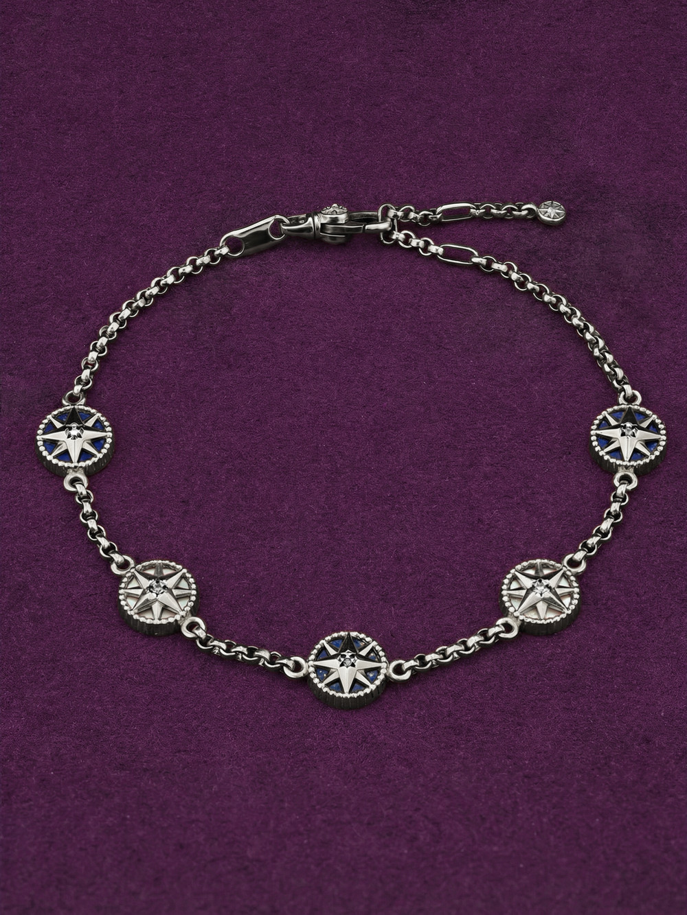 Браслет из белого золота c бриллиантами, лазуритом и перламутром