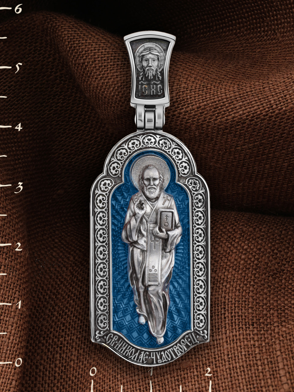 Образок из белого золота c эмаль