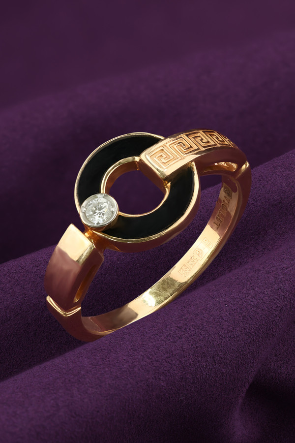 Кольцо из золота c бриллиантами и ониксом